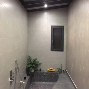 Création d'une extension avec une salle de bain intégrée avec verrière et baignoire enterrée 13